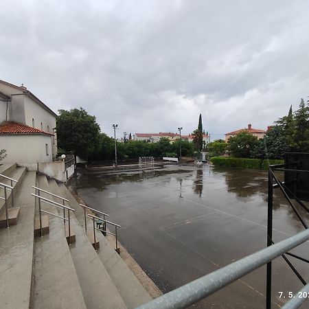 Apartman Pojine Gabonjin Εξωτερικό φωτογραφία