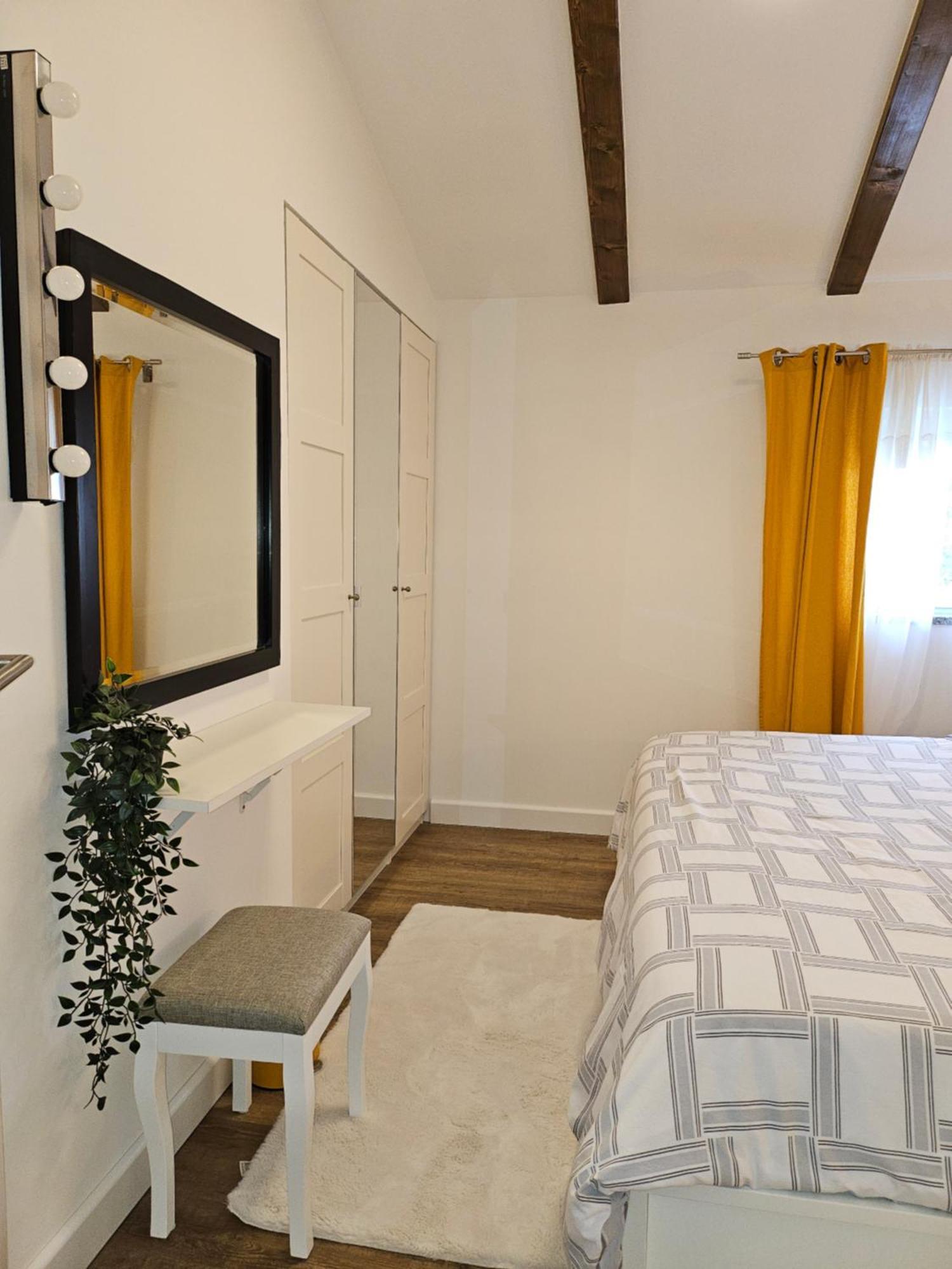 Apartman Pojine Gabonjin Εξωτερικό φωτογραφία