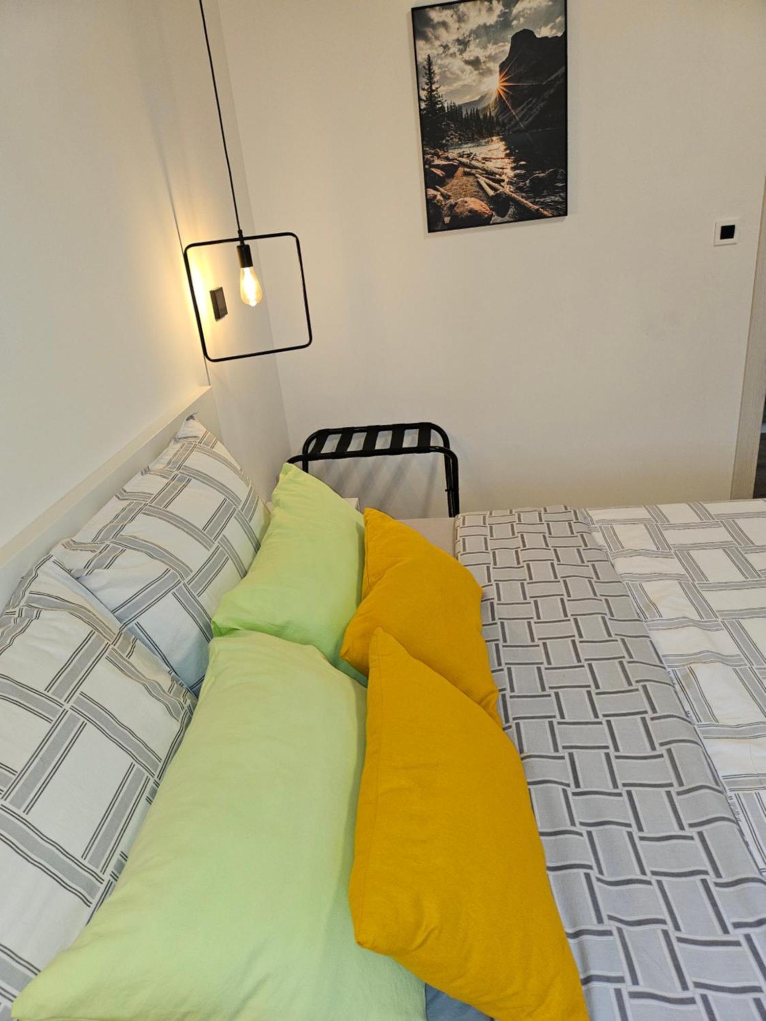 Apartman Pojine Gabonjin Εξωτερικό φωτογραφία