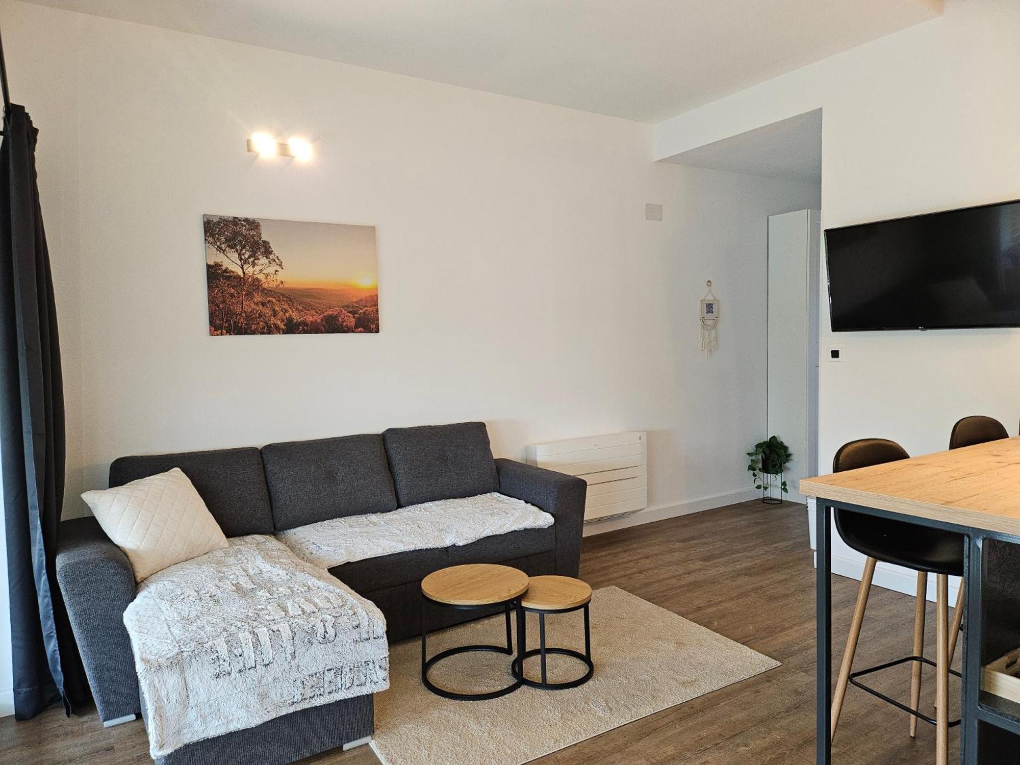 Apartman Pojine Gabonjin Εξωτερικό φωτογραφία
