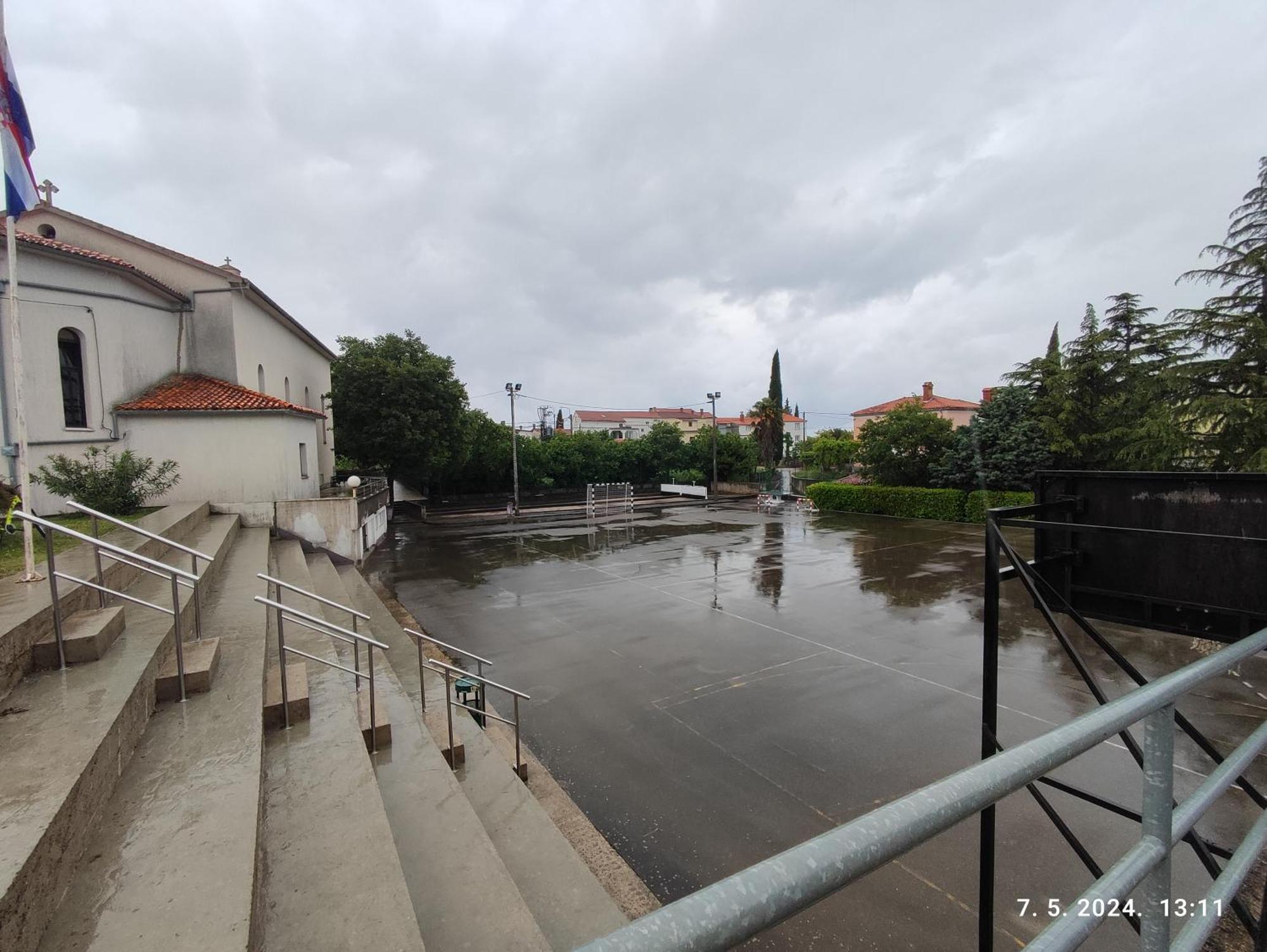 Apartman Pojine Gabonjin Εξωτερικό φωτογραφία