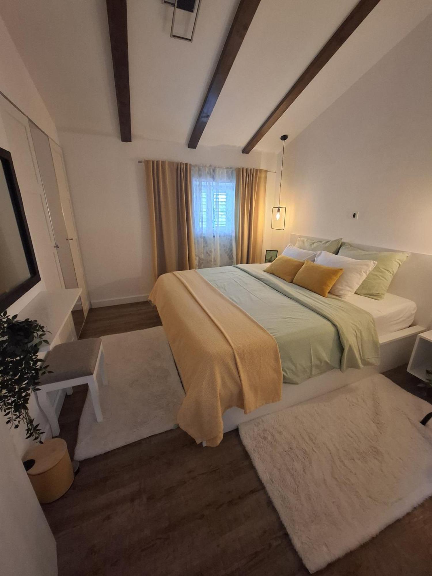 Apartman Pojine Gabonjin Εξωτερικό φωτογραφία